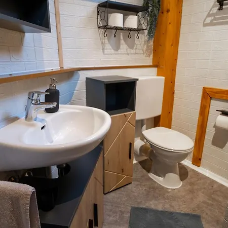 Fuer 2 Bis 11 Personen - Monteure - Gruppen Mit Parkplatz Appartement *